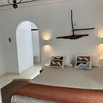 Thalassitra Village Adamantas (Milos)