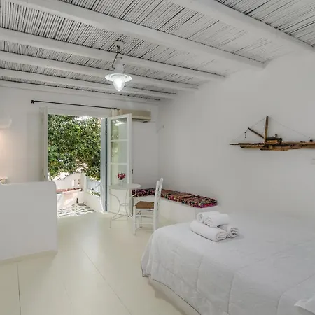 Thalassitra Village 2* Adamantas (Milos)