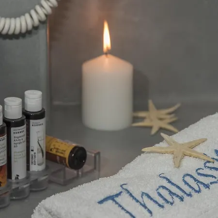 Thalassitra Village 2* Adamantas (Milos)