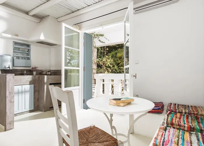 Thalassitra Village 2* Adamantas (Milos)