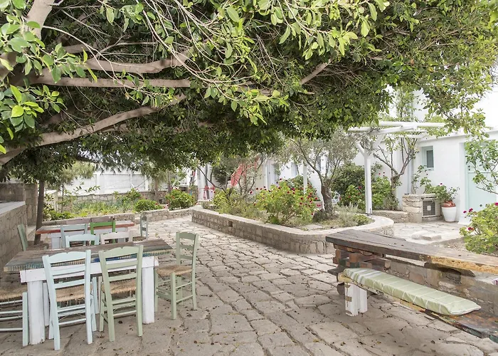 Thalassitra Village Adamantas (Milos)