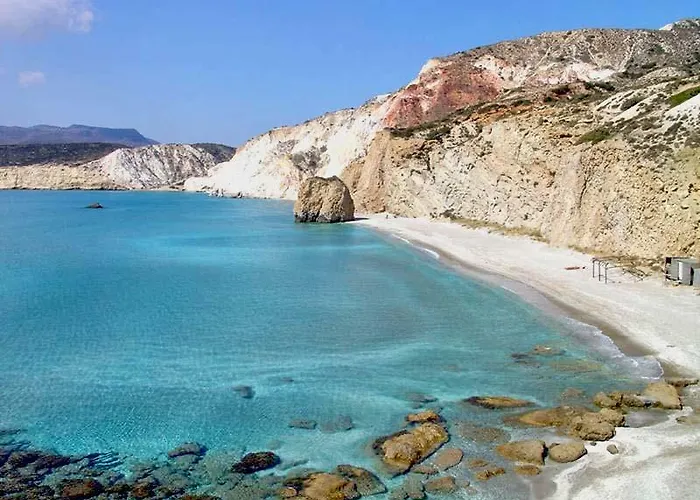 Thalassitra Village Adamantas (Milos)