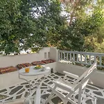 Thalassitra Village Hotell 2*