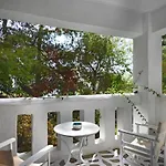 Thalassitra Village Hotell 2*