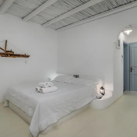 Thalassitra Village 2* Adamantas (Milos)