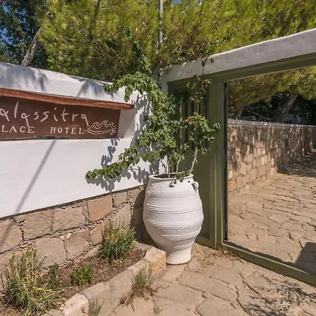 Hotel Thalassitra Village