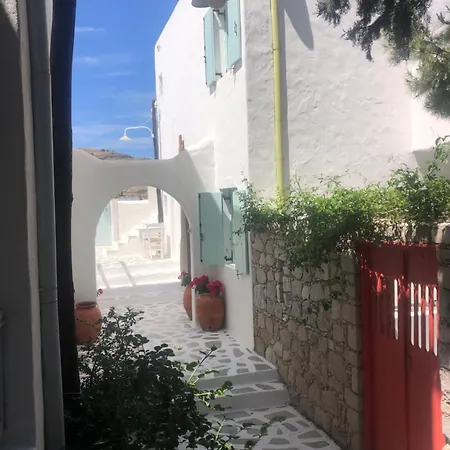 Thalassitra Village 2* Adamantas (Milos)