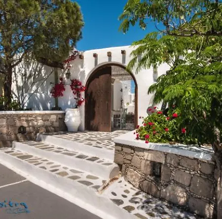 Thalassitra Village Adamantas (Milos)