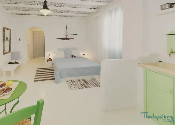 Thalassitra Village فندق