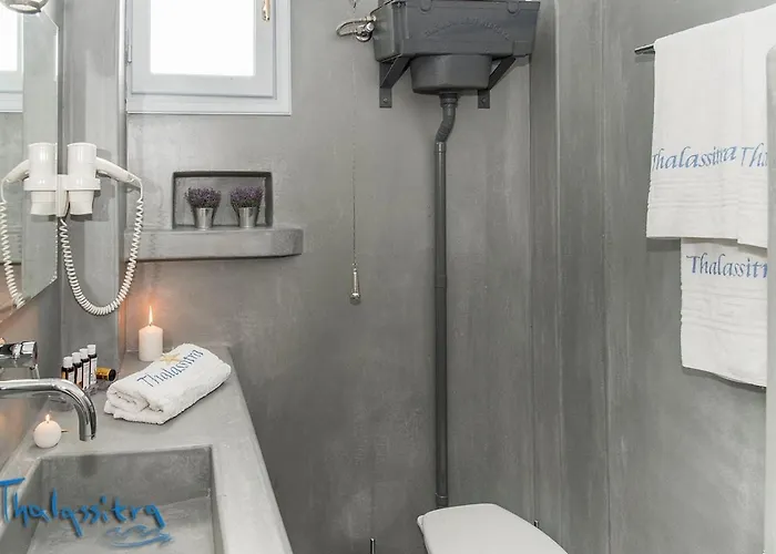 فندق Thalassitra Village 2*