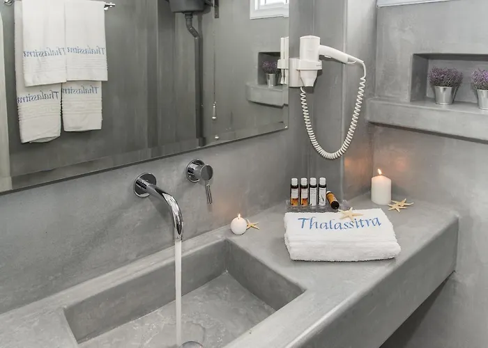 Thalassitra Village 2* Adamantas