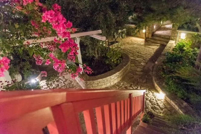 Thalassitra Village Hotel 2*